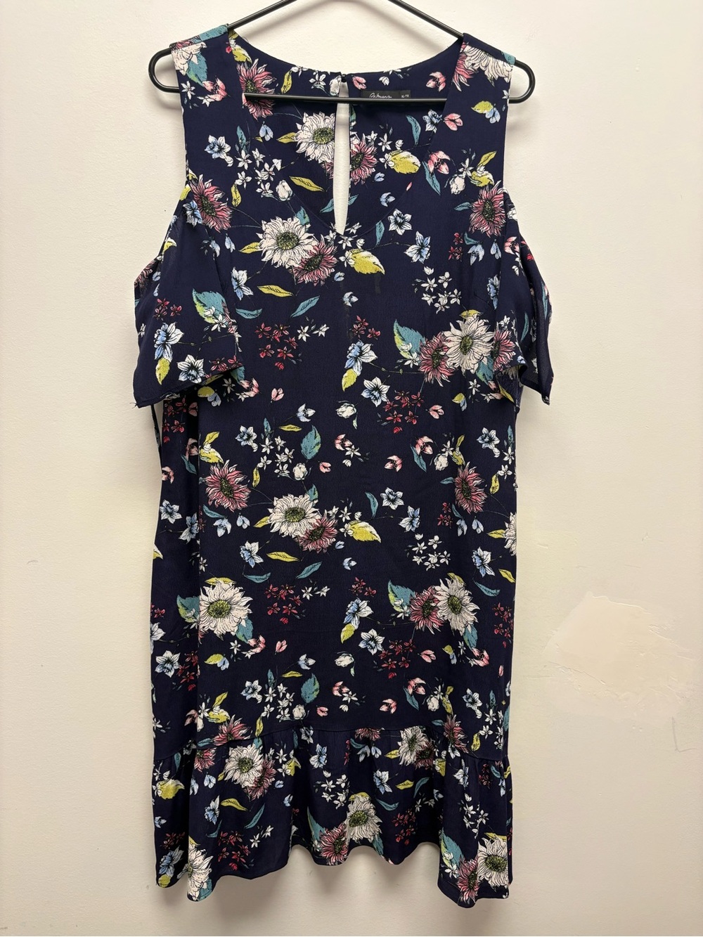 4 for $25 🌸 Navy Floral Sleeveless Ruffle Hem Dress – XXL